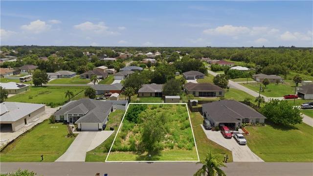 6421 Castlewood Cir, Fort Myers, FL 33905