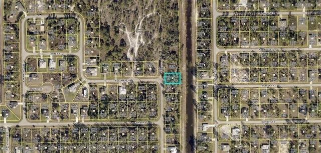 675 Foxchase Dr, Lehigh Acres, FL 33974