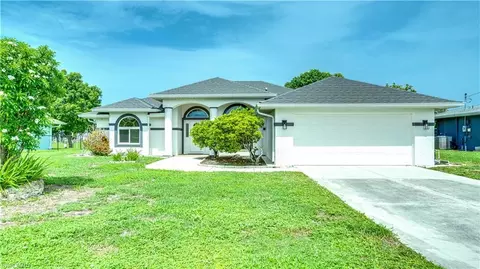 3902 SE 13th Ave, Cape Coral, FL 33904
