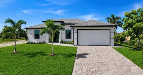 6 NW 9th St, Cape Coral, FL 33993