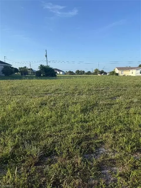2020 NE 18th Ter, Cape Coral, FL 33909