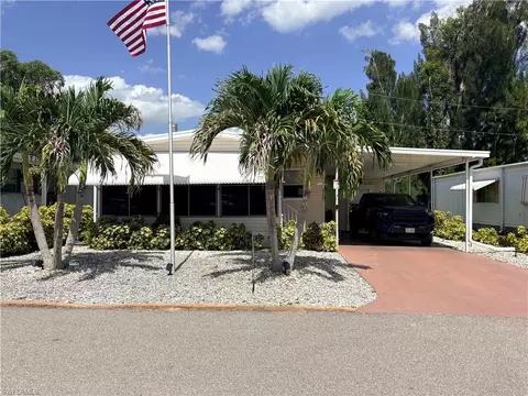 2790 Indianwood Dr, North Fort Myers, FL 33917