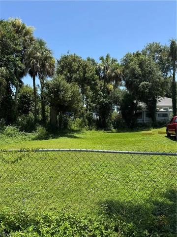 547 San Bernardino St, North Fort Myers, FL 33903