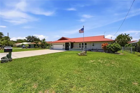 7219 Reymoor Dr, North Fort Myers, FL 33917