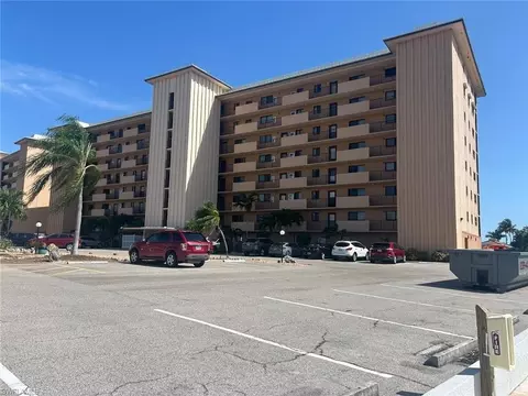 4260 SE 20th Pl #205, Cape Coral, FL 33904