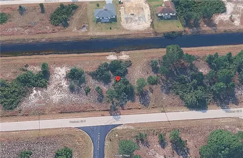 1122 Fontana St E, Lehigh Acres, FL 33974