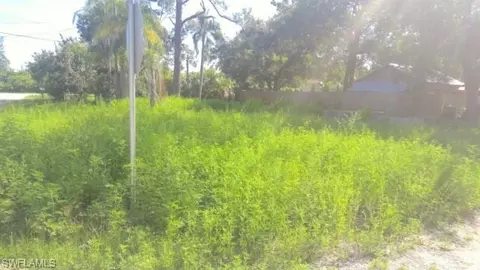1941 Pacific Ave, North Fort Myers, FL 33903