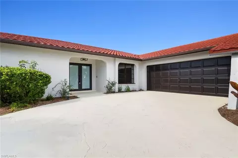 920 SE 16th Ter, Cape Coral, FL 33990