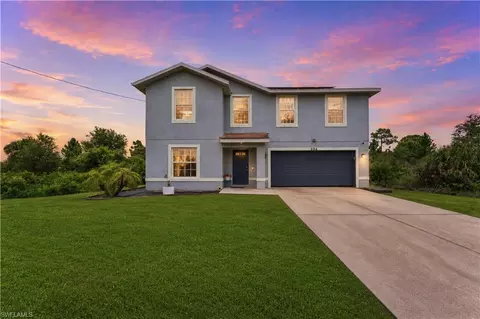 904 8th Ave, Lehigh Acres, FL 33972
