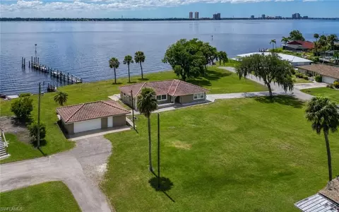 1808 Stevenson Rd, North Fort Myers, FL 33917