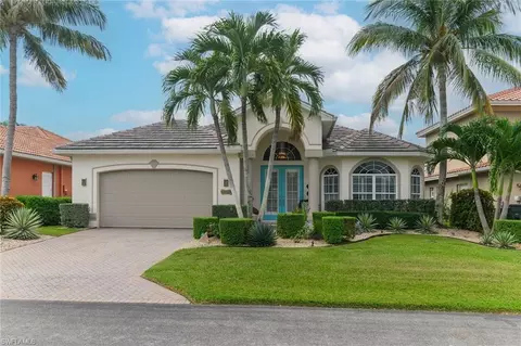 14610 Laguna Dr, Fort Myers, FL 33908