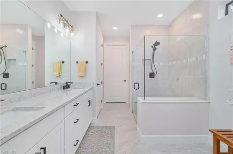 Bath - 17157 Oakstead Dr, Alva, FL 33920 photo 1 of 5