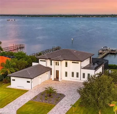 6390 River Club Ct, North Fort Myers, FL 33917