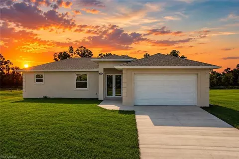 1252 Edna St E, Lehigh Acres, FL 33974