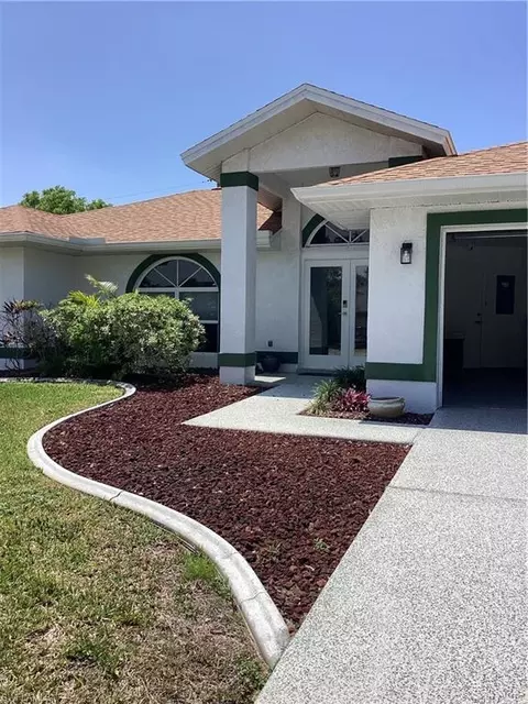 602 SE 22nd St, Cape Coral, FL 33990