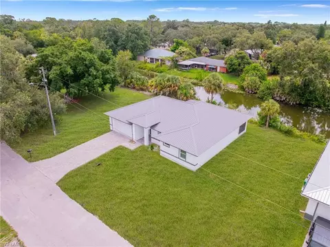 View/Area - 335 4th Ave, Labelle, FL 33935 photo 1 of 9