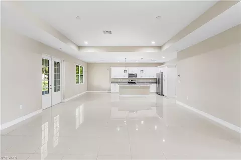 Living - 335 4th Ave, Labelle, FL 33935 photo 7 of 7