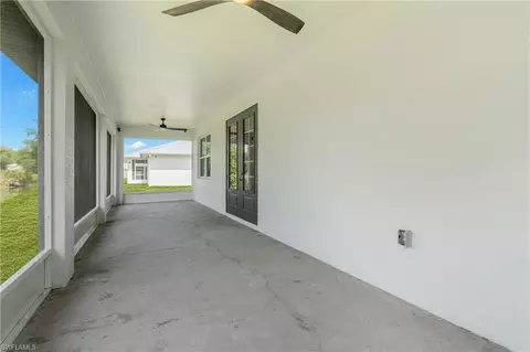 Exterior - 335 4th Ave, Labelle, FL 33935 photo 4 of 6