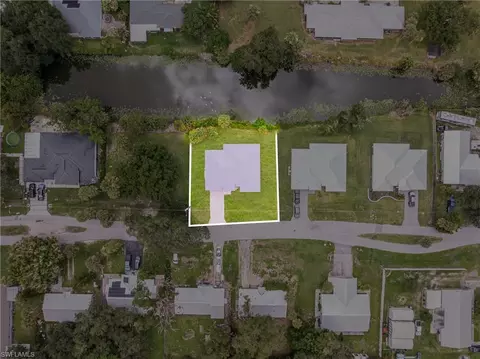View/Area - 335 4th Ave, Labelle, FL 33935 photo 6 of 9