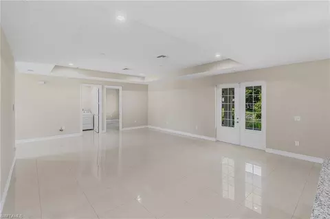 Living - 335 4th Ave, Labelle, FL 33935 photo 5 of 7
