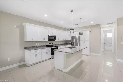 Kitchen - 335 4th Ave, Labelle, FL 33935 photo 2 of 4