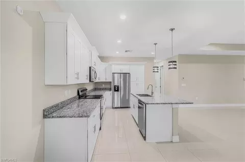 Kitchen - 335 4th Ave, Labelle, FL 33935 photo 1 of 4
