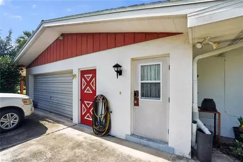 305 Thompson Ave, Lehigh Acres, FL 33936