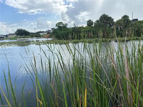 2155 NE 20th Ln, Cape Coral, FL 33909