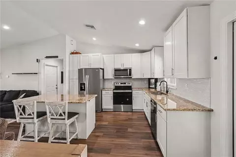 Kitchen - 630 Royce Rd, Labelle, FL 33935 photo 3 of 6