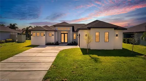 2305 SW 15th Pl, Cape Coral, FL 33991