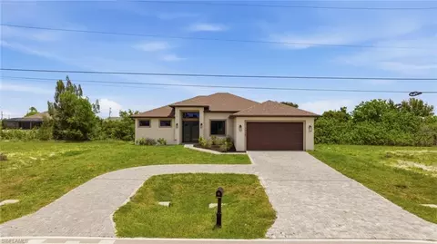 2929 Diplomat Pkwy W, Cape Coral, FL 33993