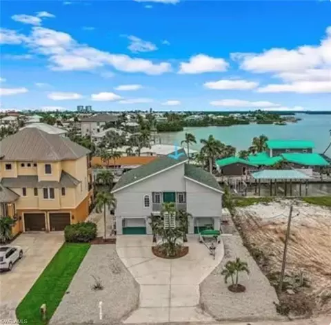 261 Egret St, Fort Myers Beach, FL 33931