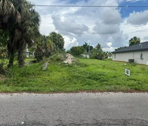 2143 Davis St, Fort Myers, FL 33916