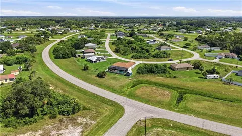 View/Area - 3017 Iris Cir, Labelle, FL 33935 photo 8 of 9