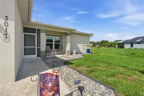 Exterior - 3017 Iris Cir, Labelle, FL 33935 photo 2 of 14