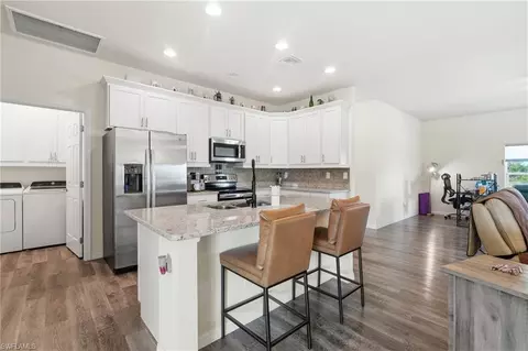 Kitchen - 3017 Iris Cir, Labelle, FL 33935 photo 1 of 4
