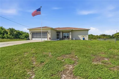 Exterior - 3017 Iris Cir, Labelle, FL 33935 photo 1 of 14