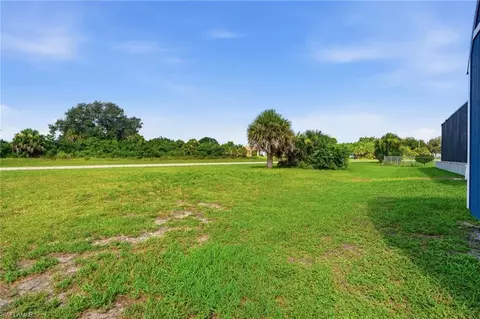 Exterior - 3017 Iris Cir, Labelle, FL 33935 photo 14 of 14
