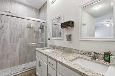 Bath - 3017 Iris Cir, Labelle, FL 33935 photo 1 of 2