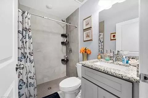 Bath - 6040 Keystone Cir, Labelle, FL 33935 photo 1 of 2