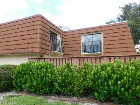 5235 Cedarbend Dr #4, Fort Myers, FL 33919