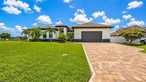 3611 Gulfstream Pkwy, Cape Coral, FL 33993