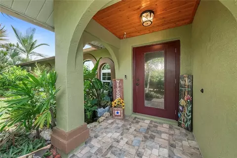 519 NW 26th Pl, Cape Coral, FL 33993