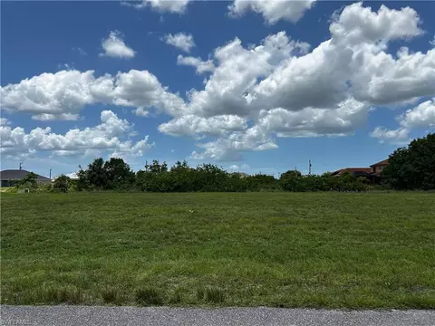 2024 NW 9th Ave, Cape Coral, FL 33993
