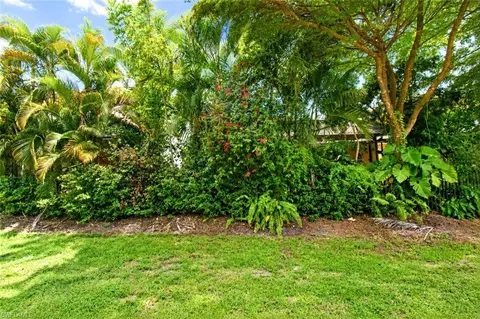 Exterior - 10191 Tin Maple Dr #88, Estero, FL 33928 photo 6 of 8