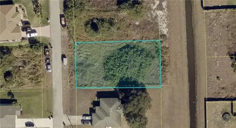 425 Pickford Ave, Lehigh Acres, FL 33974