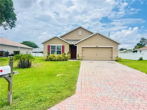 3815 SW 11th Pl, Cape Coral, FL 33914