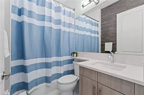 Bath - 11523 Jacaranda Dr, Naples, FL 34120 photo 3 of 3