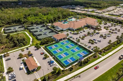 View/Area - 11523 Jacaranda Dr, Naples, FL 34120 photo 6 of 7