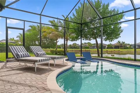 Exterior - 11523 Jacaranda Dr, Naples, FL 34120 photo 3 of 12